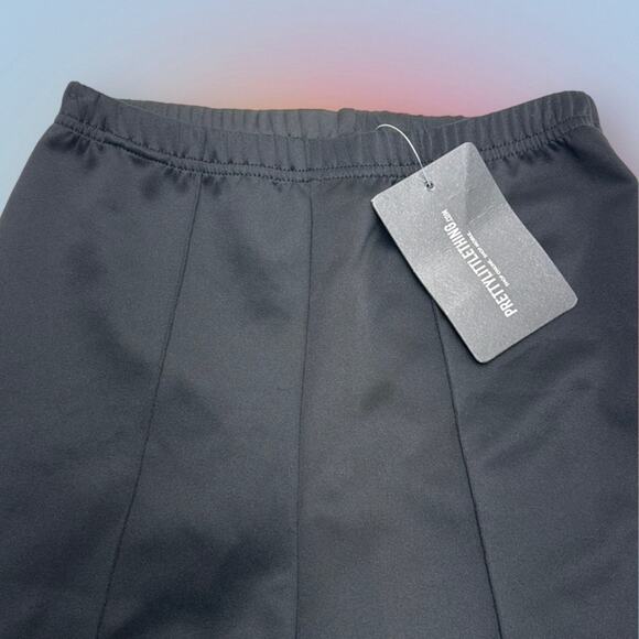 PRETTY LITTLE THING Women’s 4 Black HIGH WAIST EXTREME FLARE Trouser Pants - Picture 1 of 3